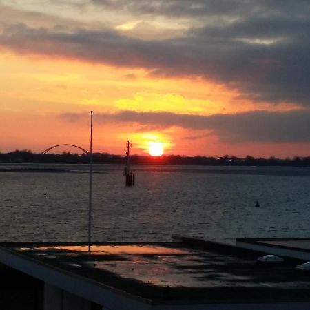 Fehmarn Burgtiefe Suedstrand Meerblick Apartment Meerzeit Екстер'єр фото